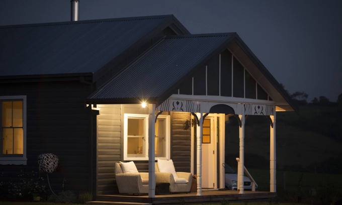 Jerrara Cottage | Kelly Cottage - A local Hollywood story