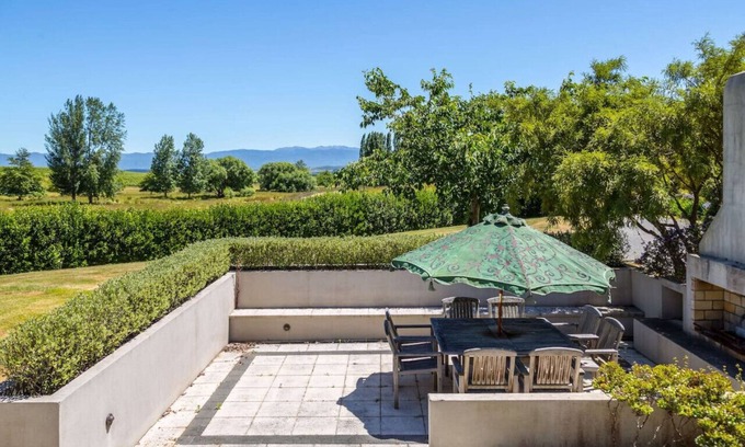 Dyerville House | Kelly's Stream, Martinborough