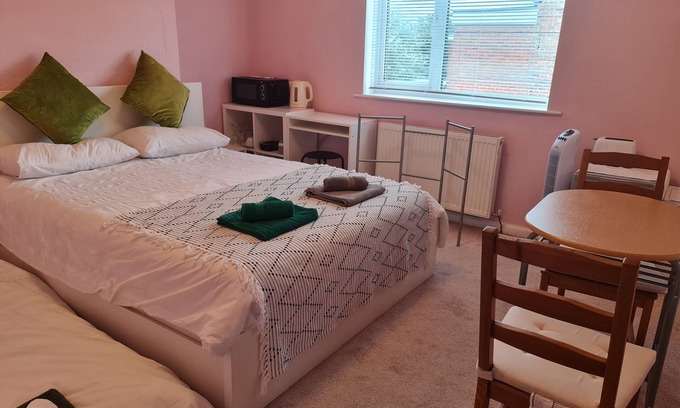 Ferryhill Bed & Breakfast | KELVIN HOUSE