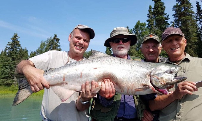 Soldotna Bed & Breakfast | KENAI RIVERFRONT PROPERTY World's Best Sockeye Fishing from our walkways!