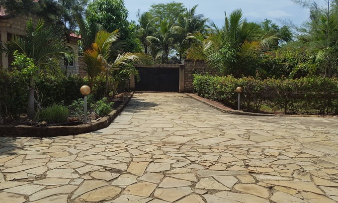 Diani Beach House | Kenda villa is a holiday home located in diani beasch 2.3 km from