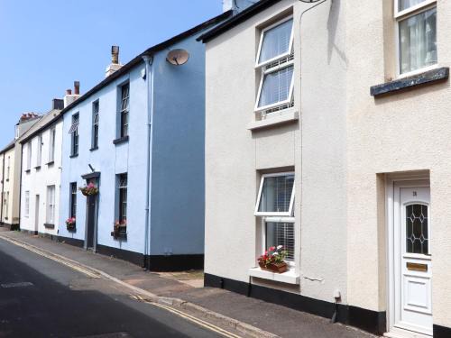Dawlish House | Kenny Cottage