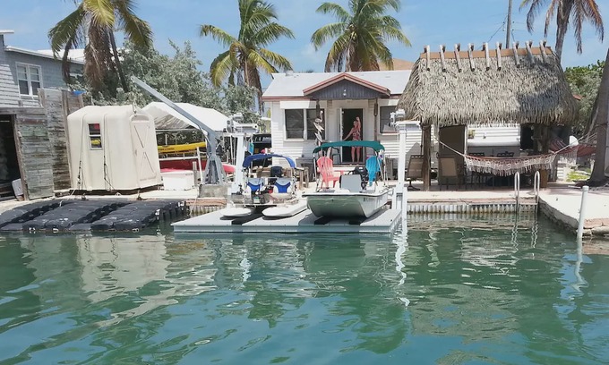 Marathon Cottage | Kens Conch Key Cottage - Optional motor boat rental
