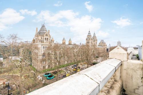 South Kensington Apartment | Kensington Skyline Penthouse