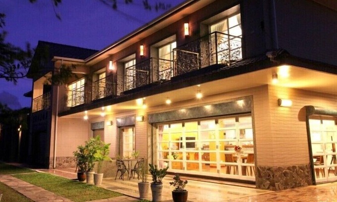 White Sand Beach Bed & Breakfast | Kenting Blue Tree Hotel
