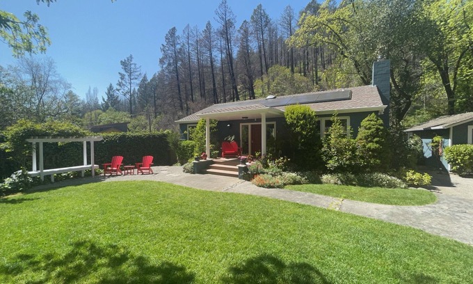 Kenwood House | Kenwood Cottage-Canyon & Creek Setting, No cleaning fee, Tesla Charger.
