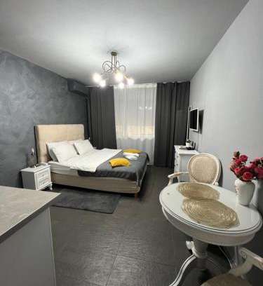 Bucharest Apartment | Kenzia Prive