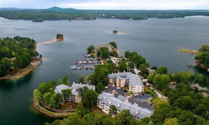 Salem Condo | Keowee Key Condo - Tall Ship Condo - Direct Lake Access