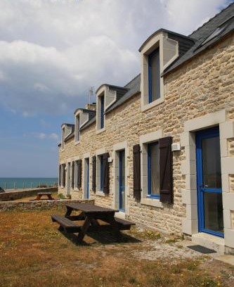 Saint-Guenole House | Ker Karreg (La Maison du Rocher)