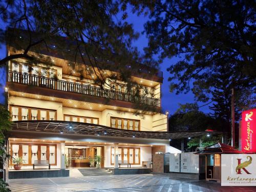 Klojen House | Kertanegara Premium Guest House