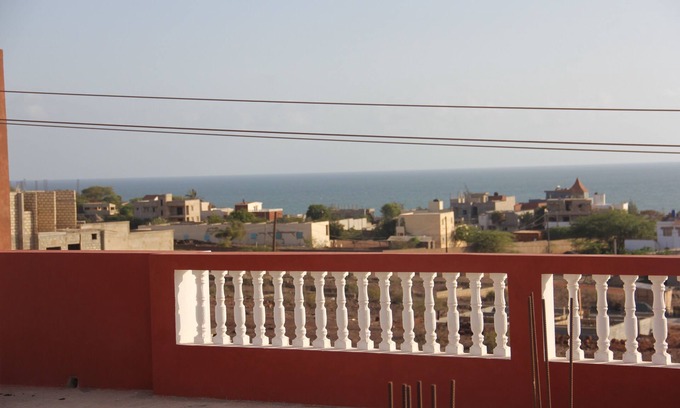Toubab Dialao House | Keur Baba - Grand Comfort - sea view - 20 Minutes from the Airport -