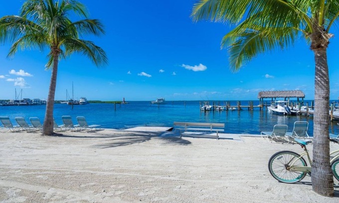 Islamorada House | Keys Getaway – 2 Bikes, Heated Pool, Small Beach & Sunset Dock Views