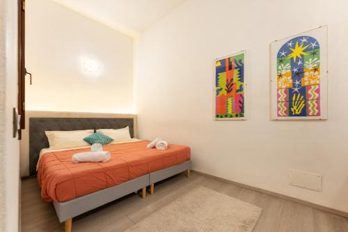 Duomo Apartment | Keys of Italy - Pergola 19 - 1 Bdr Flat with inner courtyard
