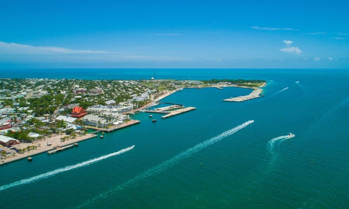 Breezeswept Beach Estates House | Keys On Jamaica: 3BR Waterfront Home, Large Corner Lot on Ramrod Key, Convenient to Atlantic & Gulf!