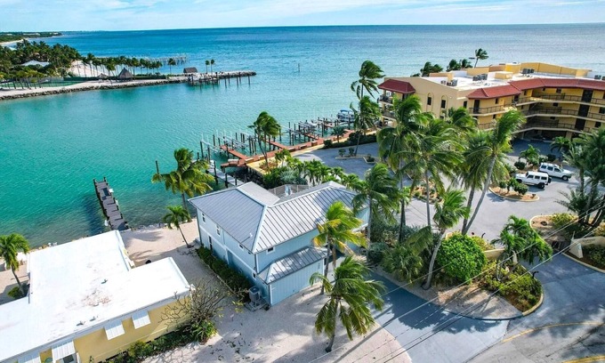 Marathon House | Keys to Ohana. On Ocean Inlet. Private Pool, Hot Tub, Ample Dock space.