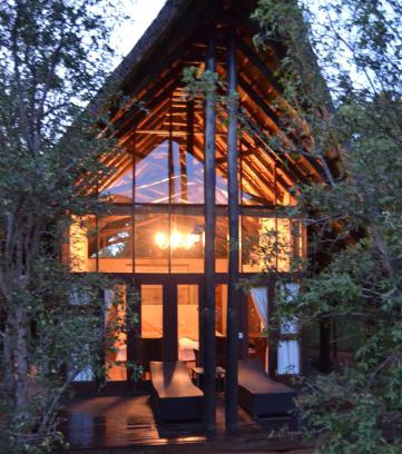 Pilanesberg National Park Cabin | Kgorogoro Lodge