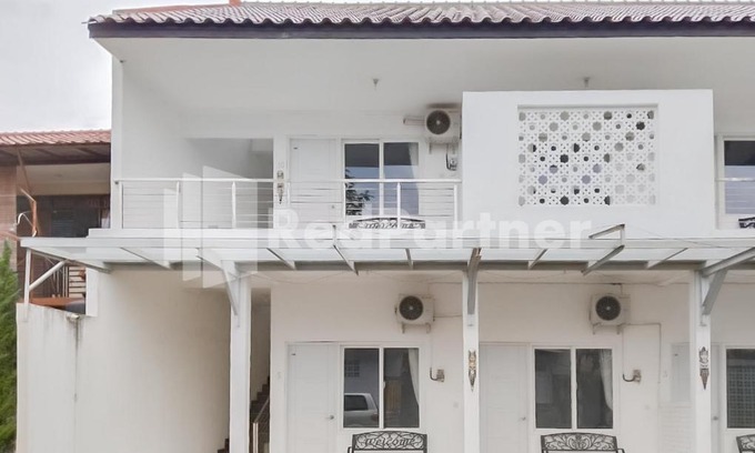 Tasikmalaya Hotel | Khayrizsan Guest House Mitra RedDoorz
