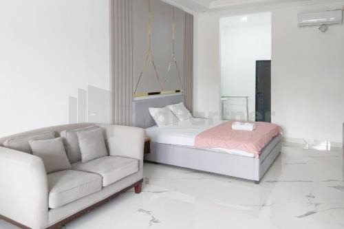 Tasikmalaya Hotel | Khayrizsan Premium Mitra RedDoorz