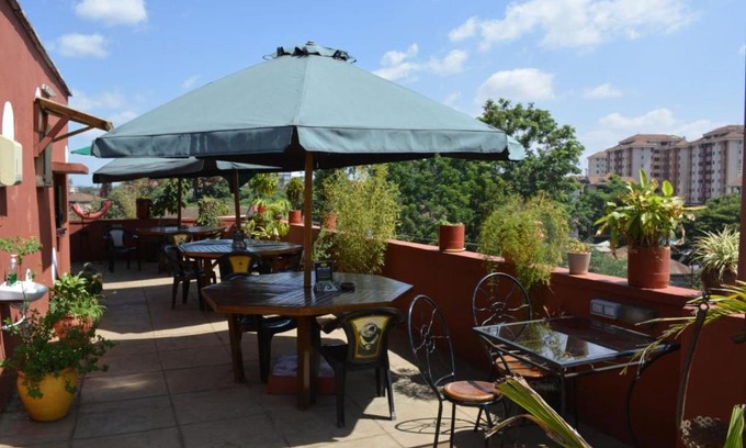 Ngara Bed & Breakfast | Khweza Bed and Breakfast