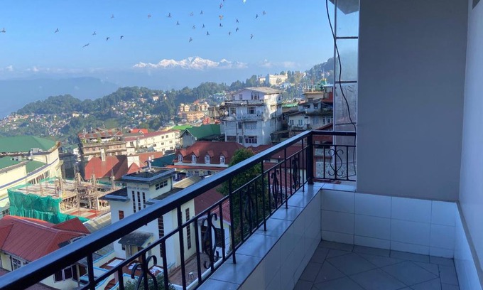 Darjeeling Apartment | Ki Kiba Dhee