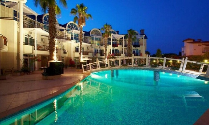 Altinkum Apartment | KİNG SUİT - YARIM PANSİYON