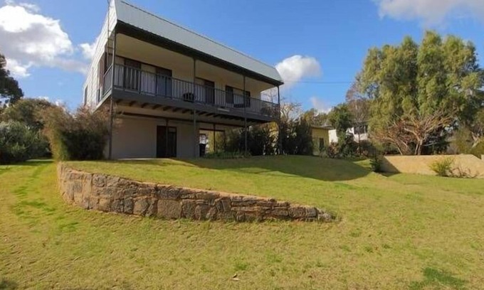 Guilderton House | KIA KAMENA, relax where the river meets the ocean