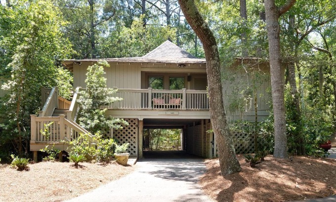 West Beach Cottage | Kiawah Exclusives | 1063 Sparrow Pond Cottage