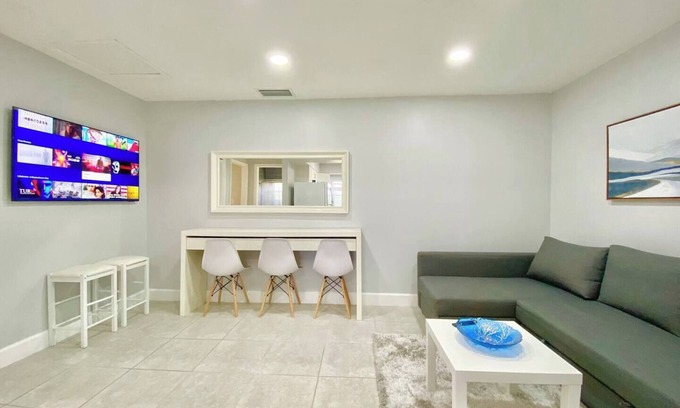Fort Lauderdale Apartment | Kick back and relax in this calm, stylish space