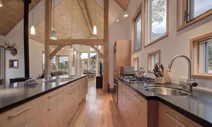 Golden Ski Chalet | Kicking Horse Gem-Best Views on the Mountain
