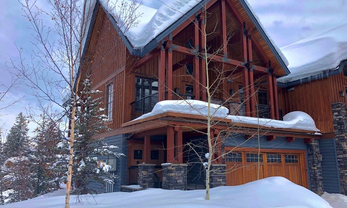 Golden House | Kicking Horse Luxury - true ski-in/out family friendly home