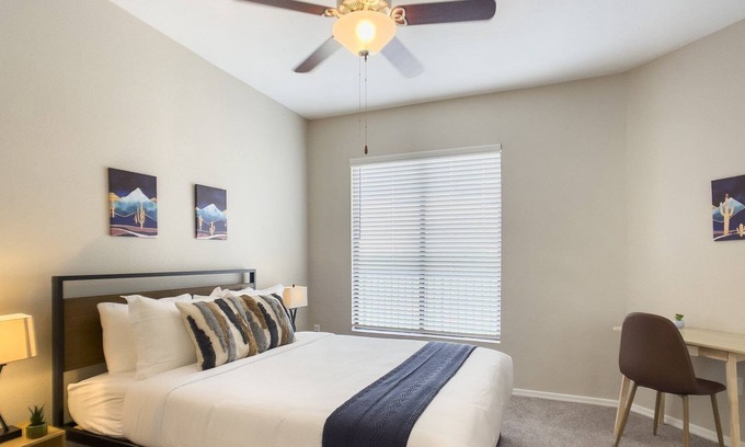 Kierland Apartment | Kierland Commons Cozysuites Next to Golf Course!