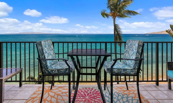 Kihei Condo | Kihei Beach 606 - Direct Ocean Front, Breathtaking Top Floor Views, Central AC!