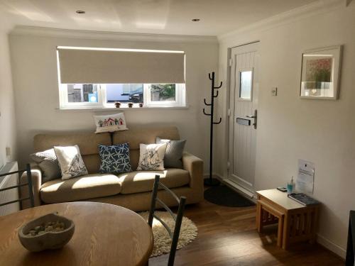 Quintrell Downs Apartment | Kiki’s Corner