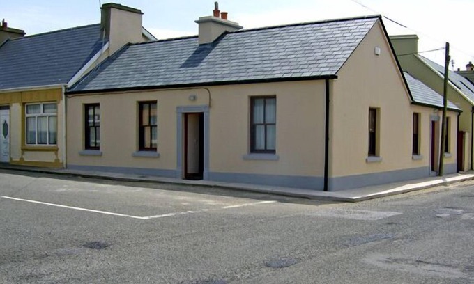 Kilkee Cottage | KILKEE COTTAGE, family friendly in Kilkee, County Clare