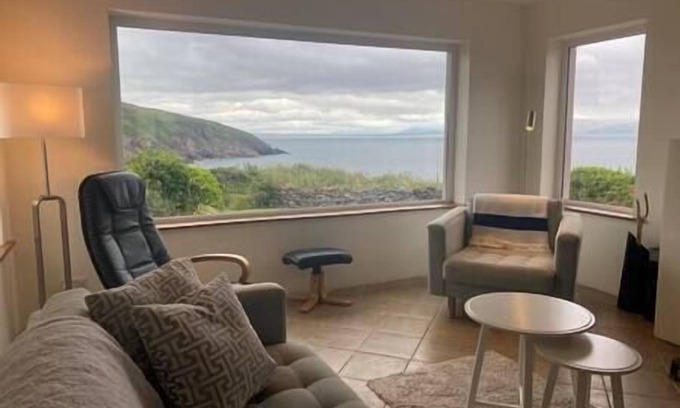 Bothar Bui House | Kilmurry Cottage - Superb Views