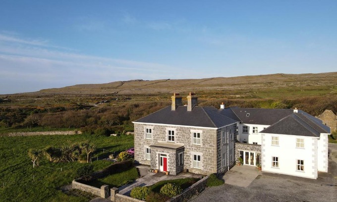 Inishmore House | Kilmurvey House