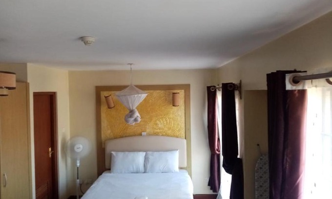 Ngara West Bed & Breakfast | Kim Suites - Mvuli Studio Apartment