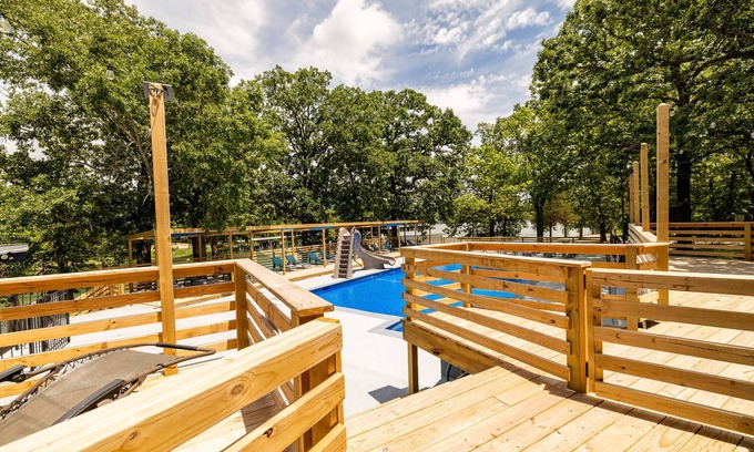 Kimberling City Apartment | Kimberling Cove M10