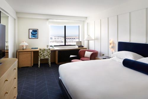 Fisherman's Wharf Hotel | Kimpton Alton Fisherman's Wharf by IHG