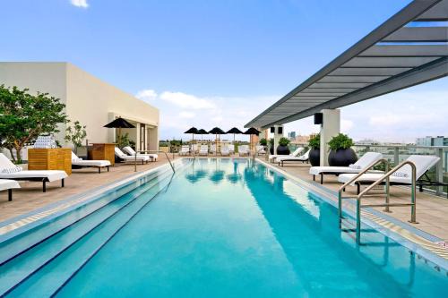 Flamingo/Lummus Resort | Kimpton Angler’s Hotel South Beach by IHG