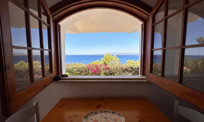 Plemmirio Apartment | KIND OF BLUE a beautiful terrace on a sea park, 12 km from Siracusa city center