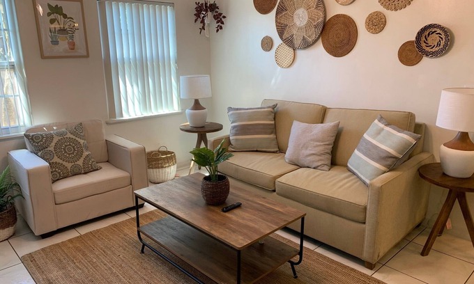 Azalea Park Apartment | King Bed Escape: Private Patio, Grill, Fire Pit Near Everything in Orlando