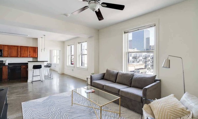 Downtown Louisville Apartment | King Bed in Historic Building Downtown