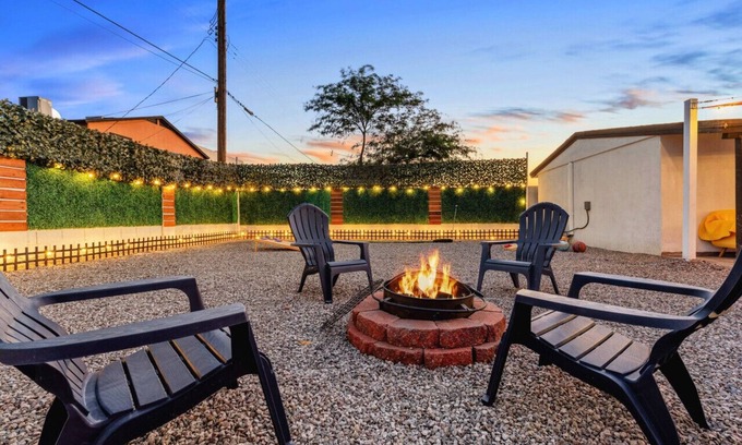 Downtown Phoenix House | King | DT Phx | 10m Airp | 2 Smrt TV |W/D| Unit B