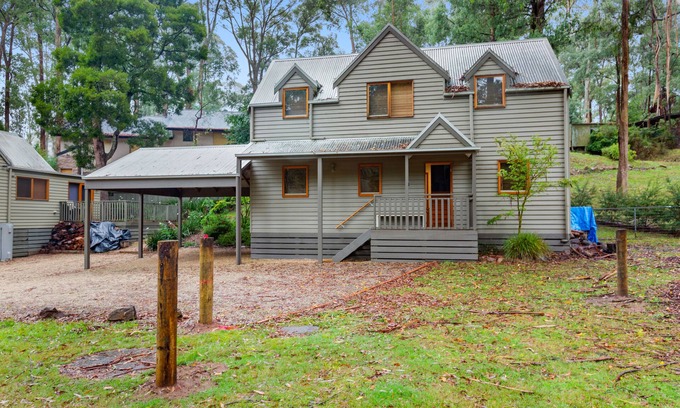 Sawmill Settlement House | King Parrot Retreat - Base of Buller