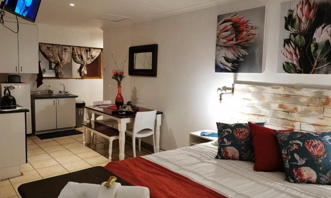 Erasmuskloof Apartment | King Protea Self Catering Accommodation in Erasmuskloof, Pretoria East