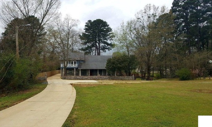 Ruston Apartment | King/Queen Luxury Suite(Room) Available 5 min from Tech