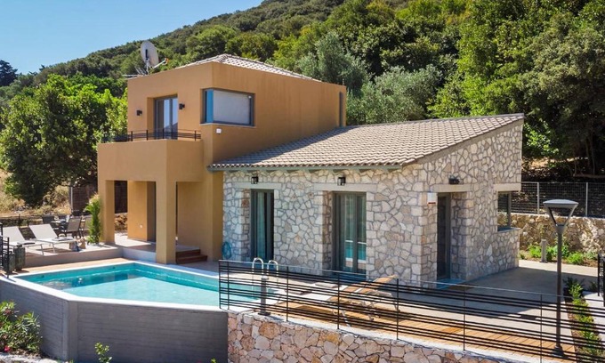 Makriotika Villa | King Side Villa