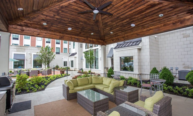 Miamisburg Apartment | King Studio | Indoor Pool & Gym Access