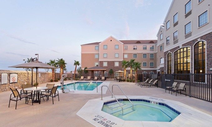 Biggs Field Condo | King Suite | Free Daily Breakfast, Outdoor Pool Access + 24h Business Center